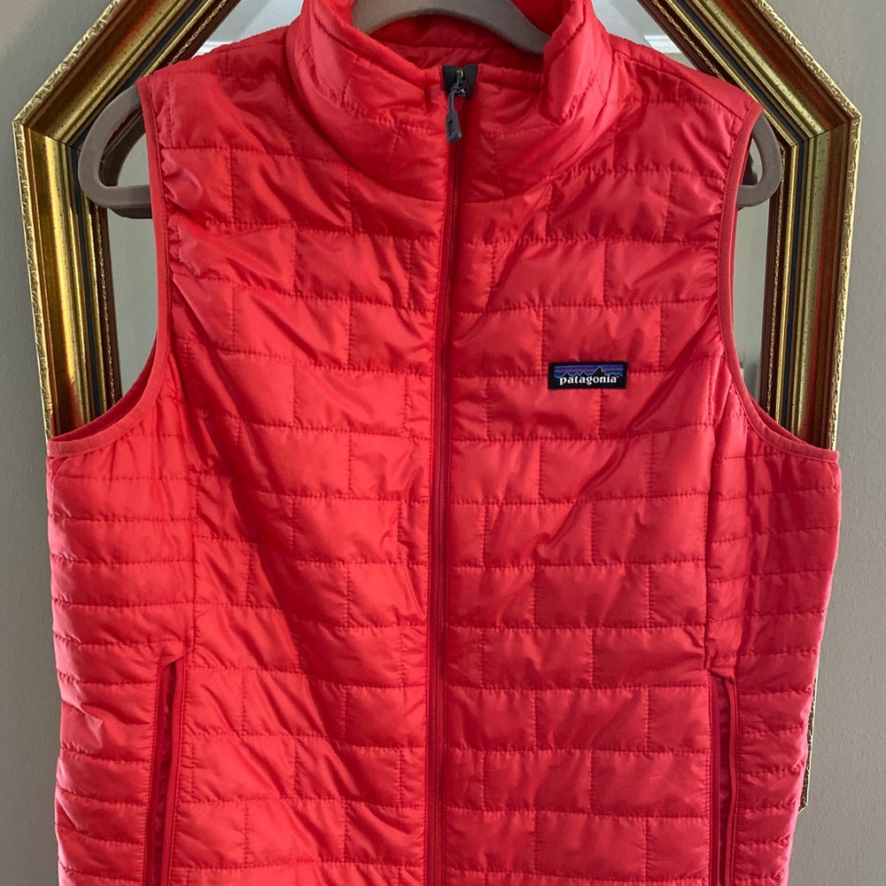 Women’s XL Red Patagonia Puffer Vest